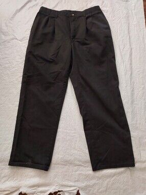 Men's Black Pleated Khakis - Classic Straight Fit